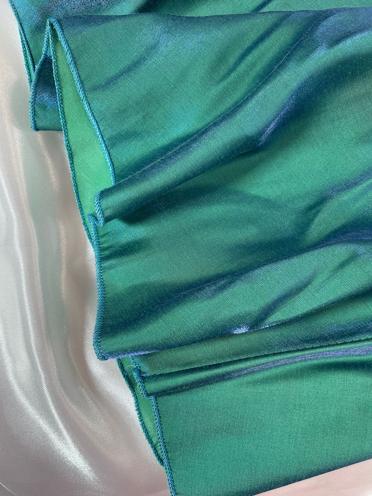 Robe de soirée en satin simple et longue élégante à dégradé vert gh3224