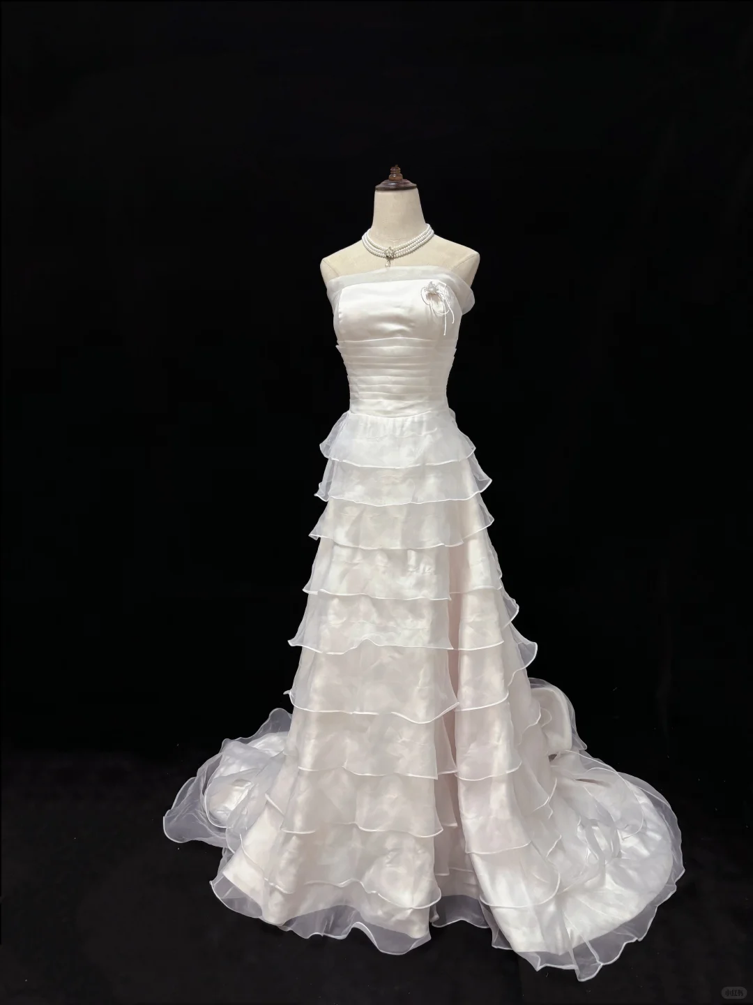 White Strapless Elegant Romantic Long Gown, Cinched Waist & Slim Fit, Wedding Dress & Bridal Gown gh8179