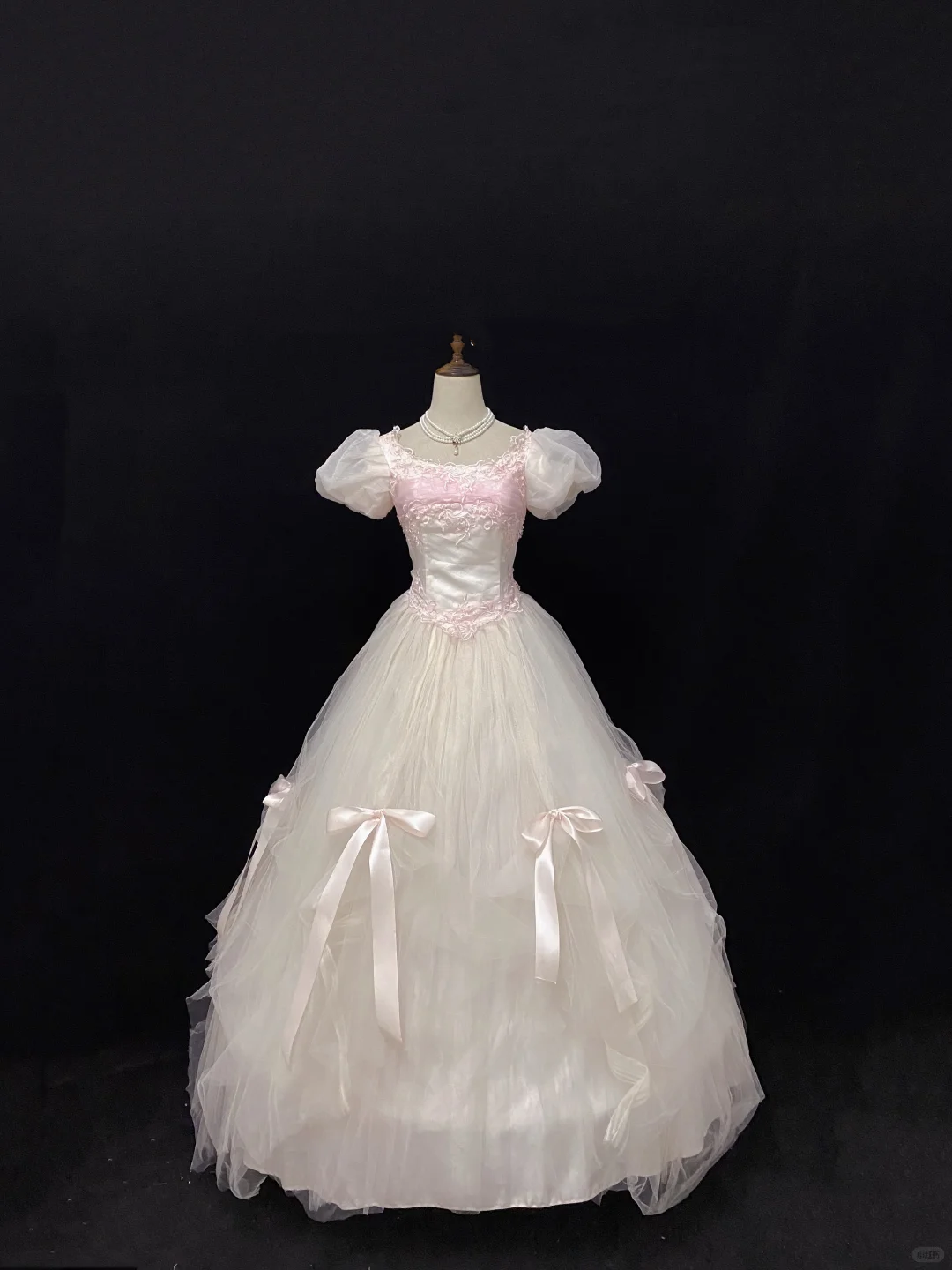 Blush Pink Puff Sleeve Romantic Gown, Cinched Waist, Voluminous Princess Skirt with Bow Details, Wedding Dress & Bridal Gown gh8139