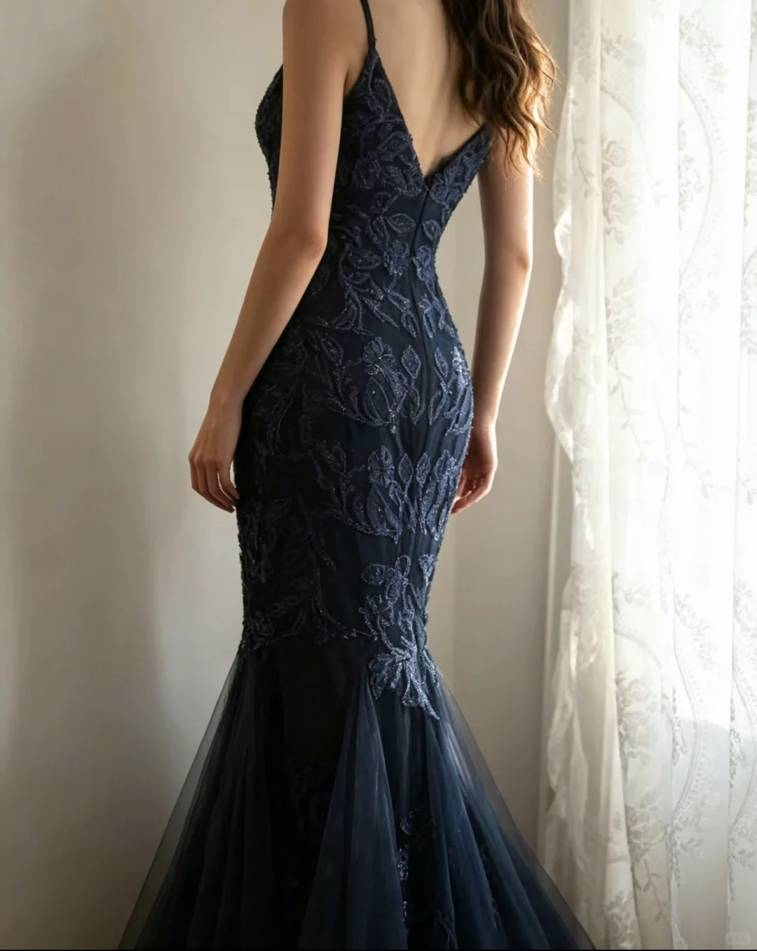 Navy V‑Neck Spaghetti Strap Mermaid Evening Gown, Floral Lace Sequin Applique Tulle Train Formal Prom Dress gh9121