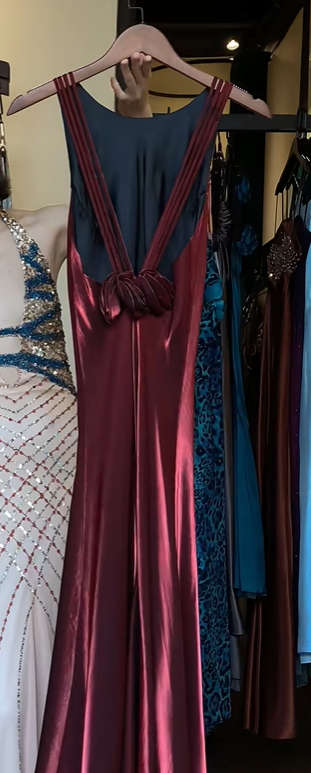 Burgundy Metallic Satin Sleeveless Round Neck Mermaid Evening Gown Long Formal Prom Dress gh9743