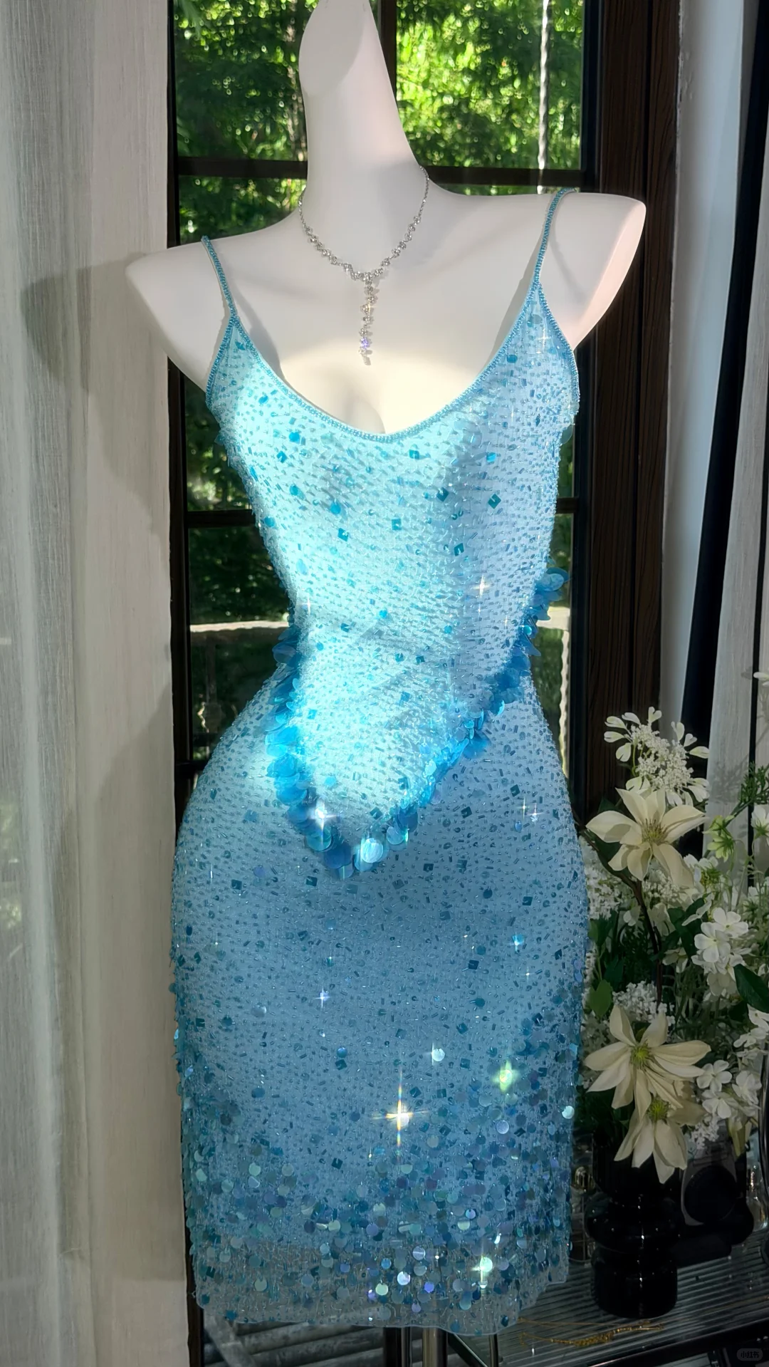 Light Lake Blue V Neck Spaghetti Strap Sequin Bodycon Mini Prom Evening Gown gh9514