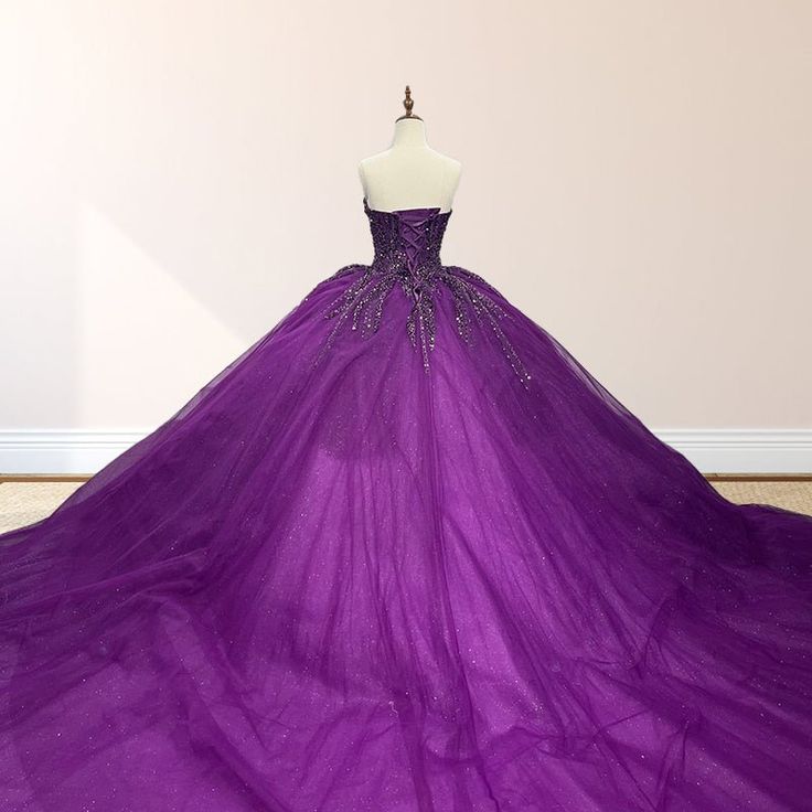 girlhomeshops-Lila schimmerndes, zart perlenbesetztes langes Tüllballkleid/Hochzeitskleid gh6186
