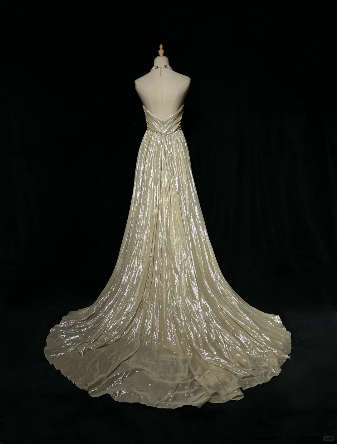 ✨Girlhomeshops-Champagne Strapless Shimmer Chiffon A-Line Gown Sweep Train gh10152