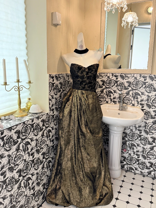 Gilded Gold Strapless Waist-Cinched Luxurious Vintage Romantic Gown gh7554