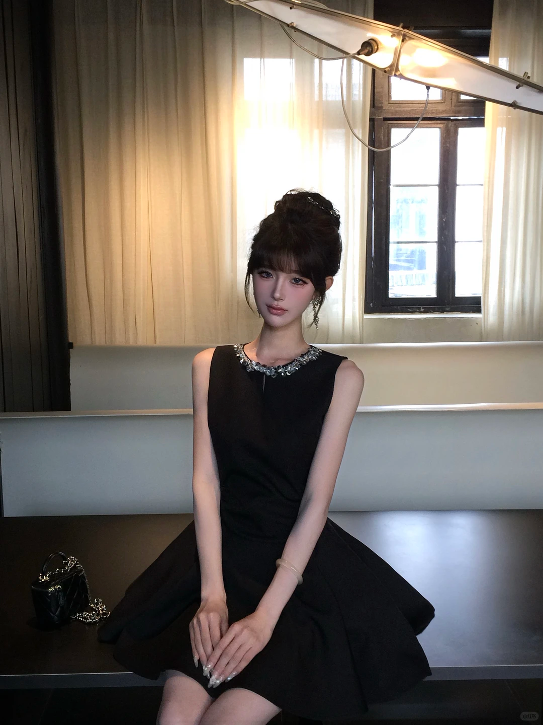 Women Elegant Black Sleeveless Homecoming Dress Rhinestone Round Neck A-Line Puffy Short Party Dress gh9426