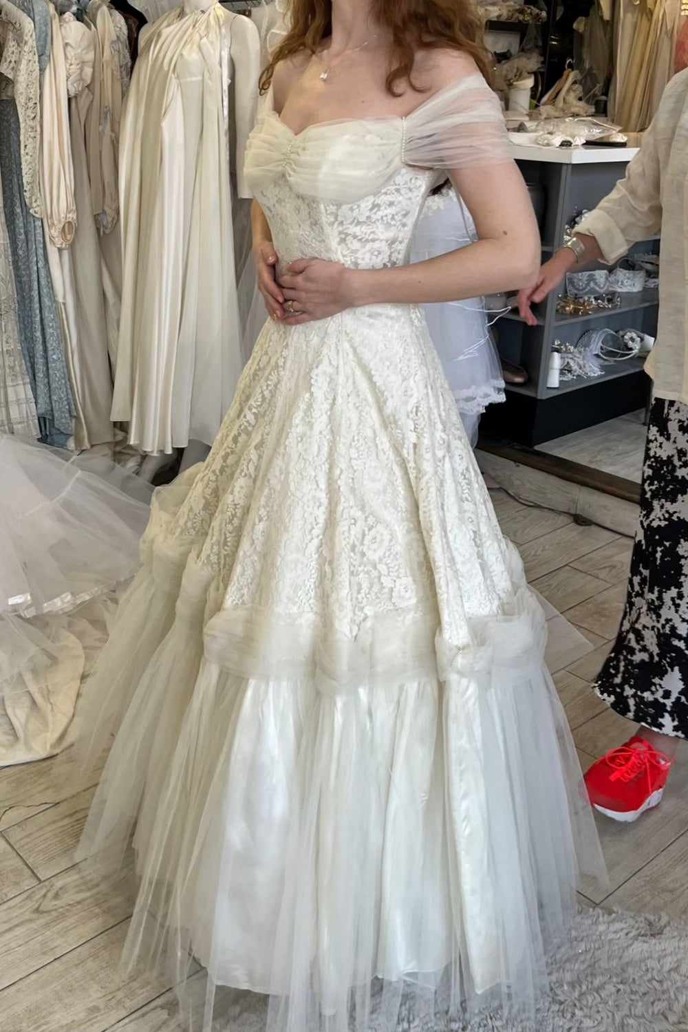 girlhomeshops-White Exquisite Tulle Lace Long Fairy Wedding Dress gh5836