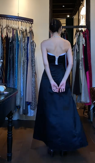 Strapless Black Satin Evening Gown White Floral Embroidery Contrast Liner Front Slit Vintage Long Prom Dress gh9700