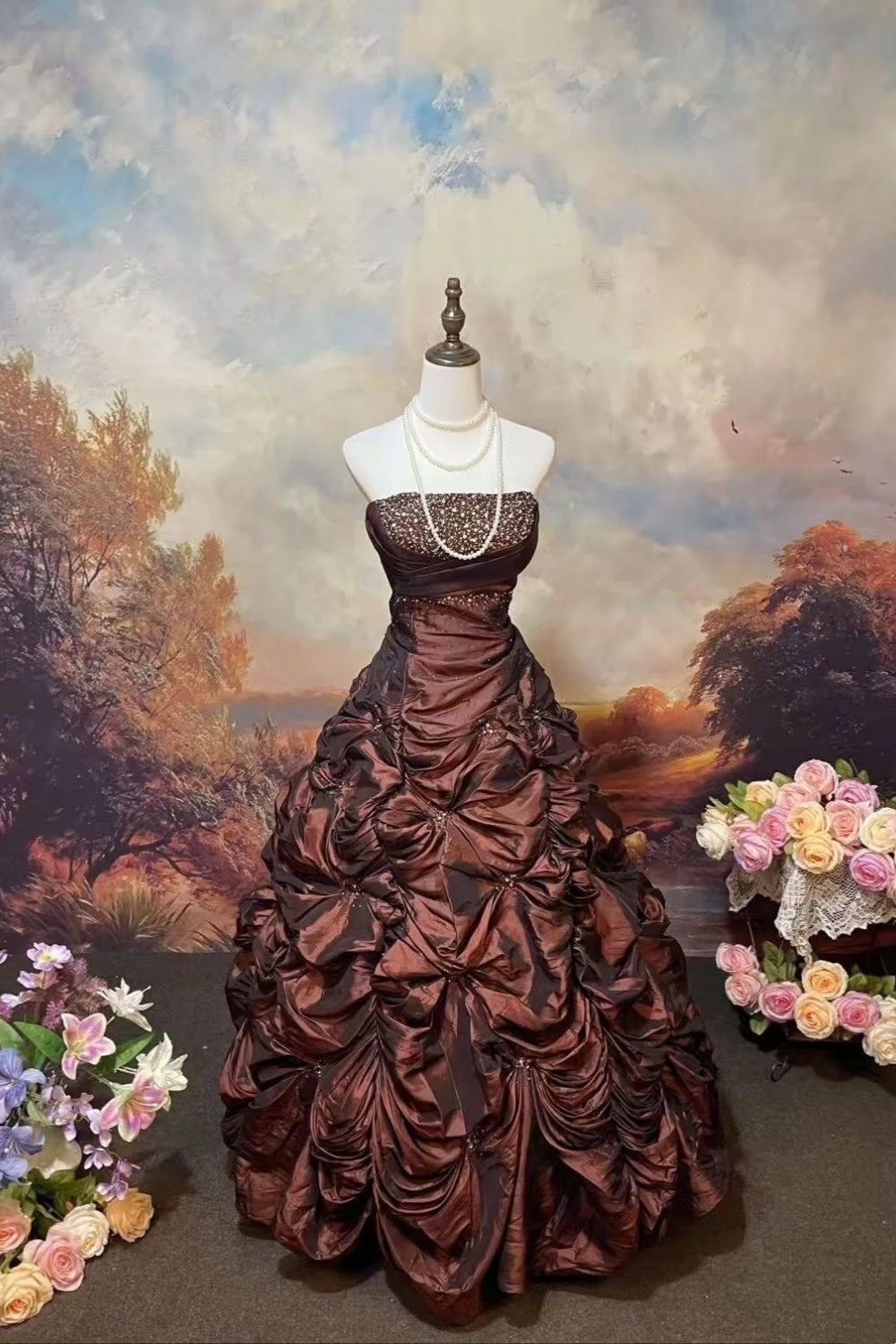 girlhomeshops-Braunes, schimmerndes, langes Satin-Ballkleid gh6295