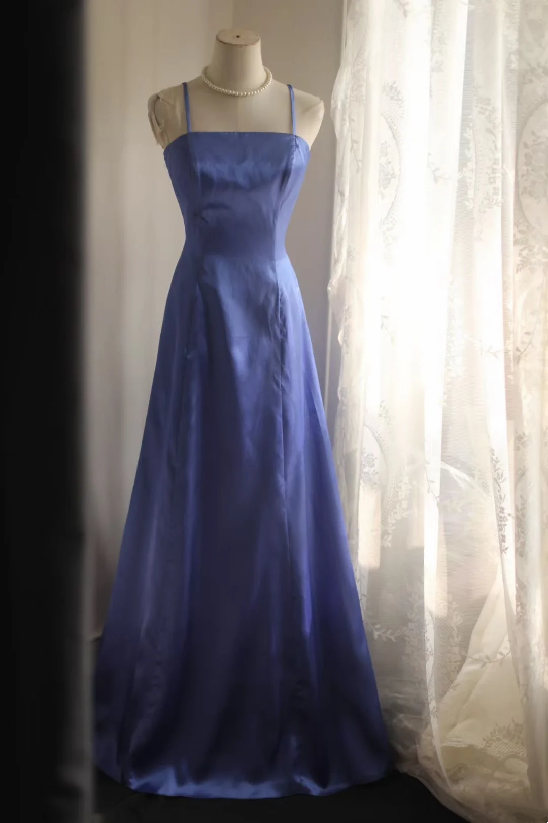 Blue halter-neck fitted waist vintage ball gown, evening gown gh7125