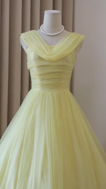 Pale Yellow Draped V Neck Tulle Prom Dress Sleeveless Ruched Bodice A-Line Tea Length Formal Party Gown gh9456