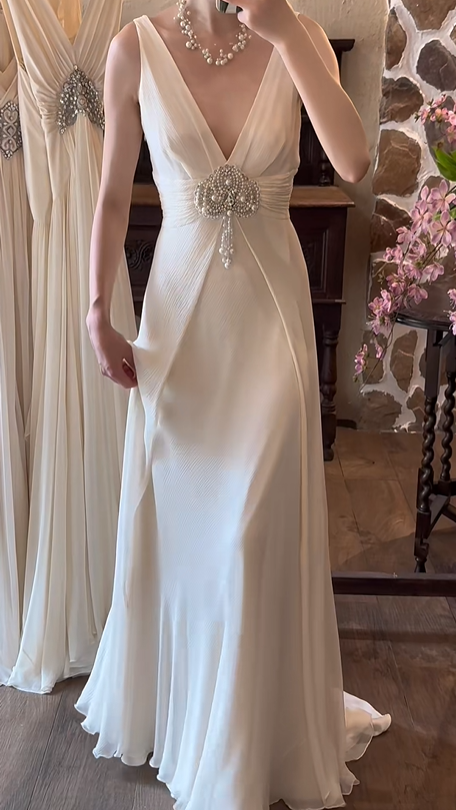 White Vintage Greek Style Wedding Gown, Sleeveless Deep V‑Neck Beaded Pearl Tassel Waist Ornament Chiffon A‑Line Bridal Dress gh9071