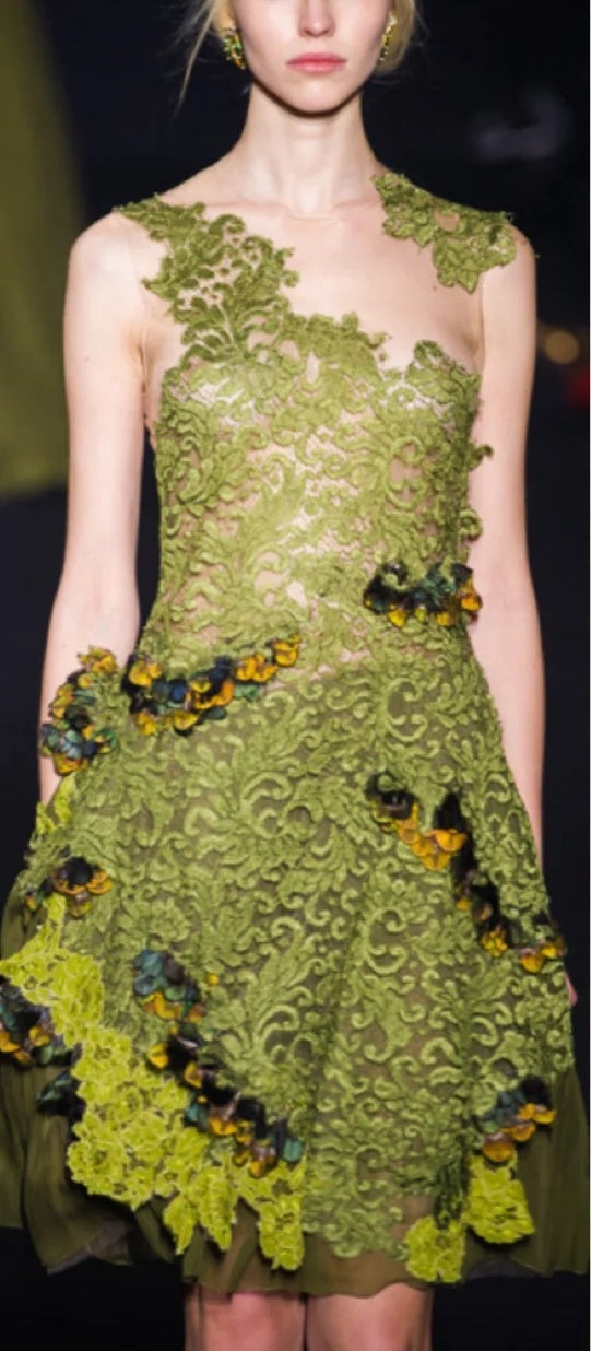 girlhomeshops - Robe midi sans manches à empiècements en dentelle et mousseline vert olive gh6311