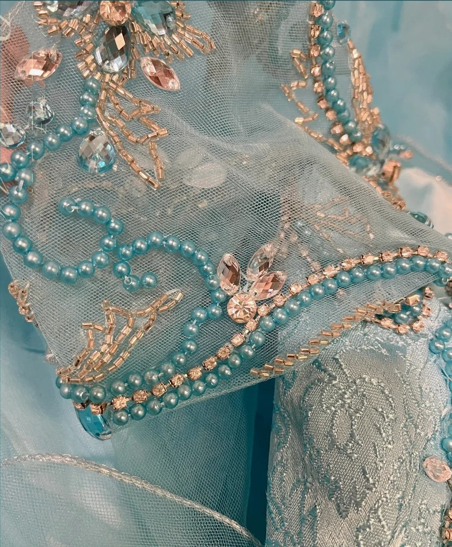 Robe de soirée longue en tulle et organza bleu magnifique et perlée gh4431
