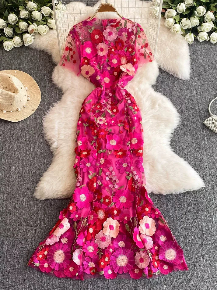 Palace style beautiful heavy work three-dimensional flower embroidery embroidery seaside holiday dress morning robe female bride high-end 11286