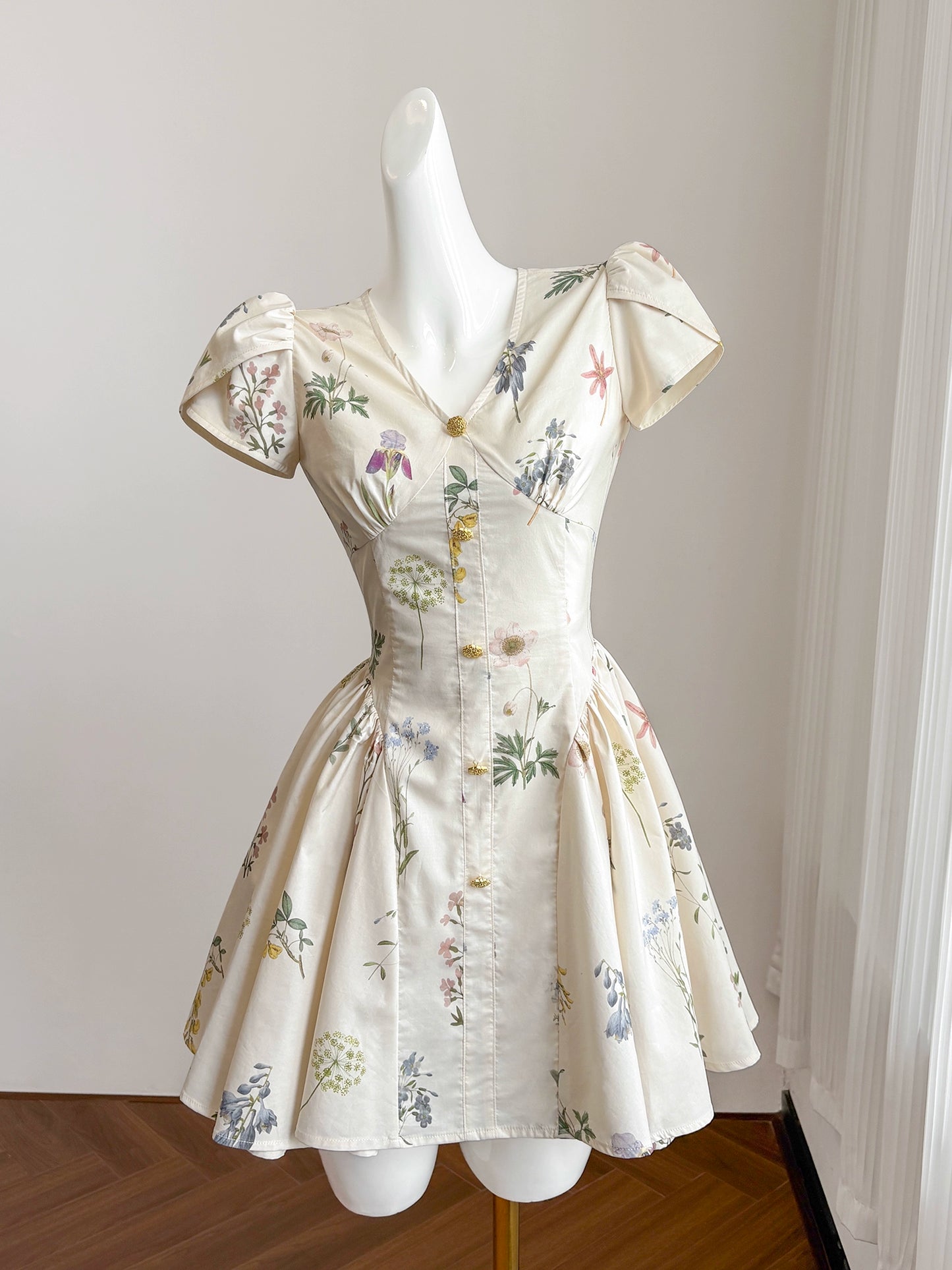 Französisches Retro-Heimkehrkleid mit Pflanzendruck für Frauen, Sommer, kurzes Nischendesign 11288