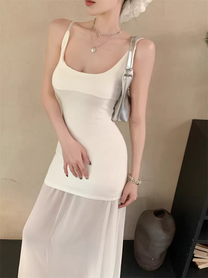 Weißes, figurbetontes Netzunterkleid im französischen Stil, neue Frühlingsmode, elegant und raffiniert, zierlich und lang. 11454
