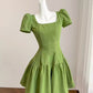 Grünes Retro-Heimkehrkleid mit quadratischem Ausschnitt für Frauen, Sommer, kurz, schick, einzigartiges Design, kleines High-End-Kleid 11289