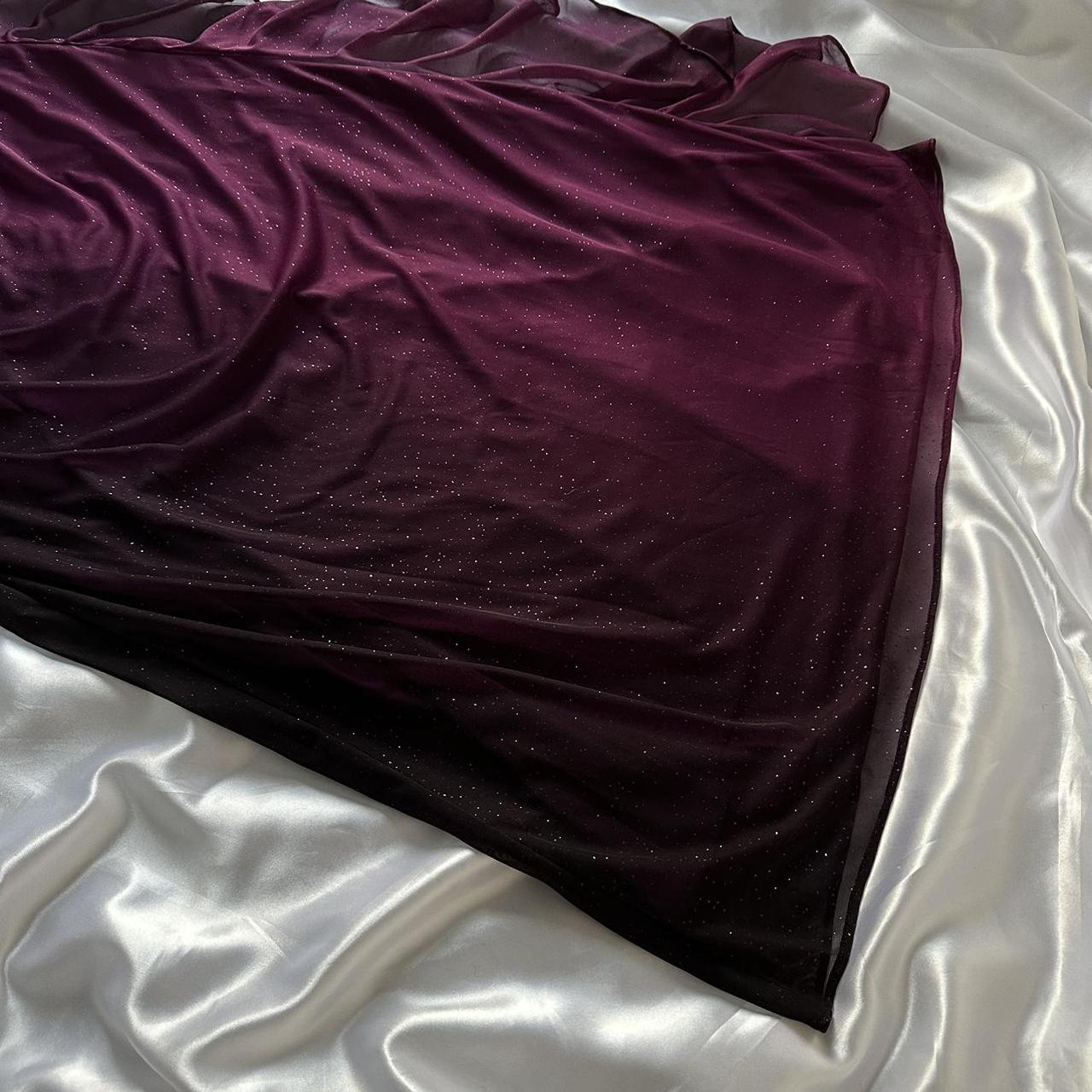 Charmantes tiefviolettes glänzendes, modisches, elegantes Trägerkleid aus langem Chiffon, Abendkleid, Partykleid gh3593