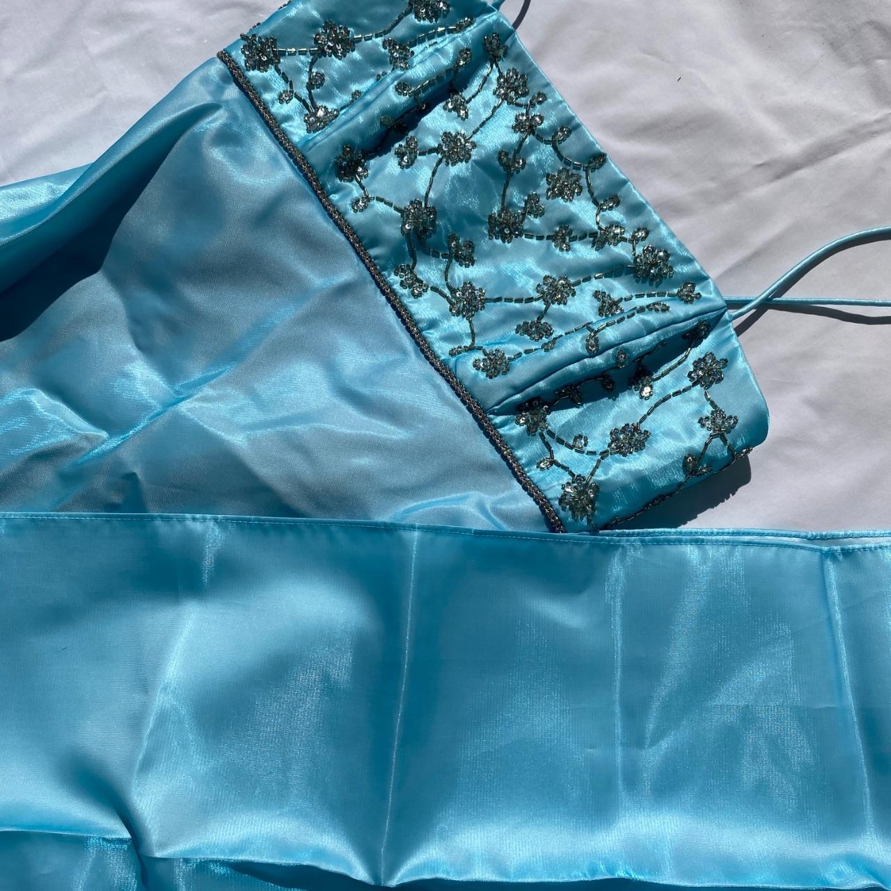Robe de soirée longue en satin et tulle bleu clair, style vintage, décolleté en V profond, motif floral exquis, perles, col carré, robe de bal, robe de fête d'anniversaire, gh3959