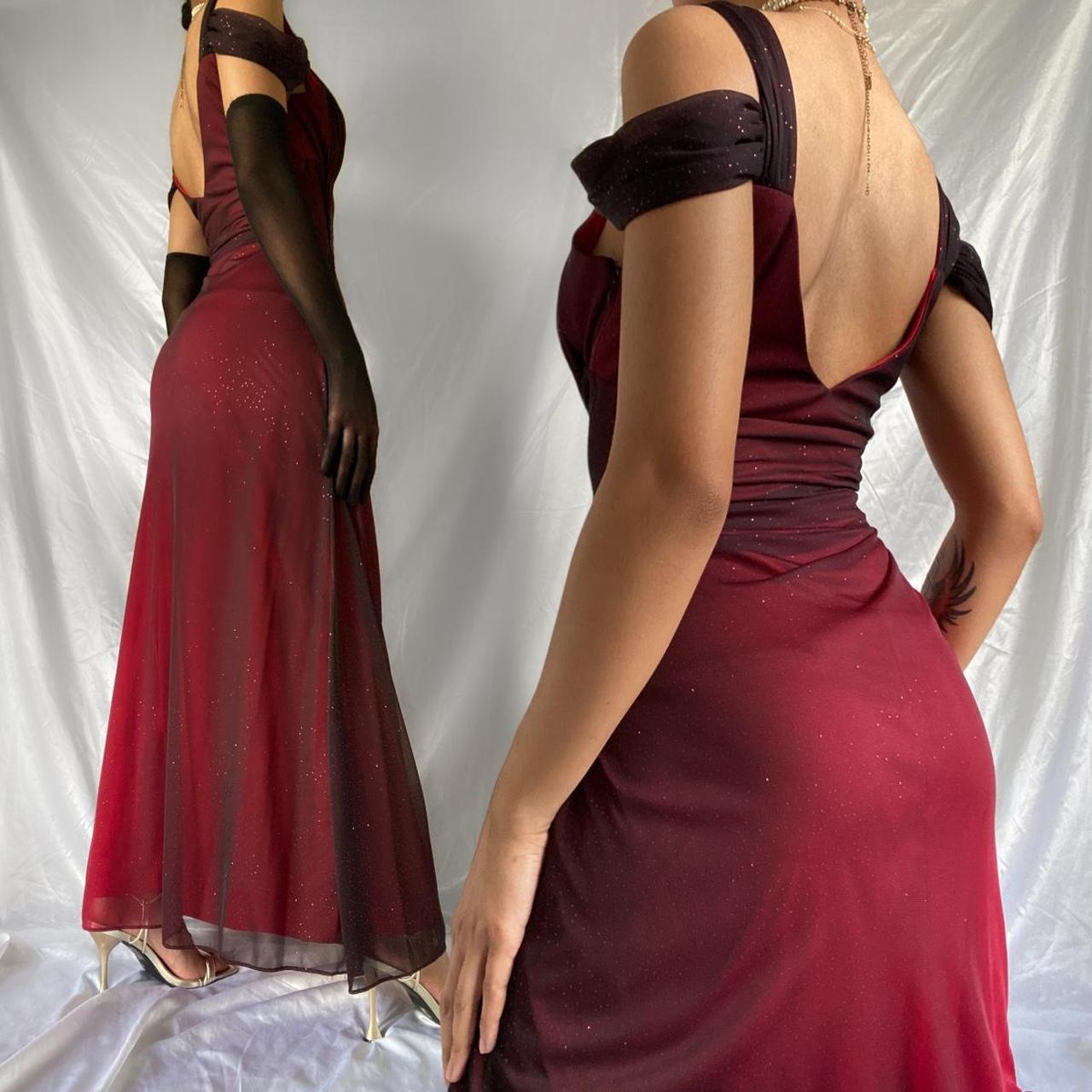 Robe de soirée longue élégante bordeaux brillante à volants et épaules dénudées gh3204
