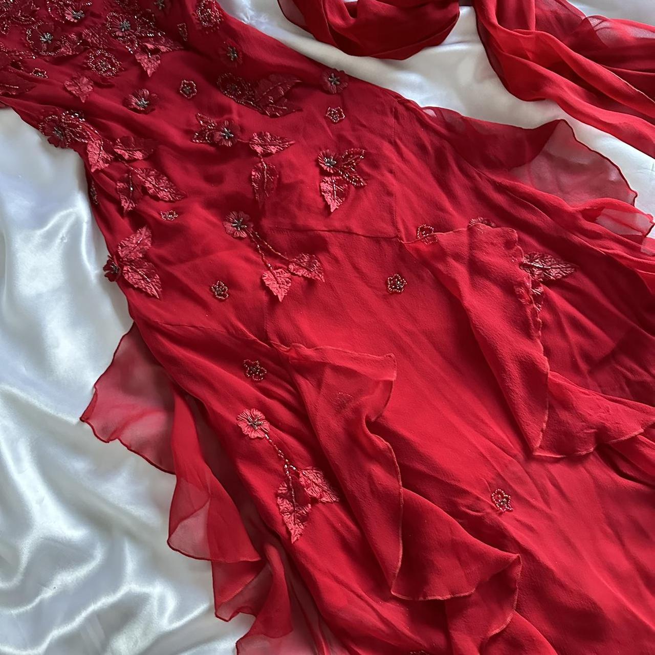 Robe de soirée en mousseline de soie rouge magnifique, élégante, jolie et exquise, longue, perlée, à volants, faite à la main, personnalisée, robe de bal, gh3548