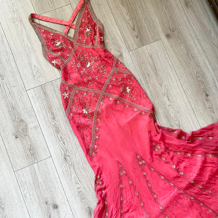 Fairytale Cream Beige/Black/Pink V Neck Sophisticated Elegant Floral Long Evening Prom Dress gh2941