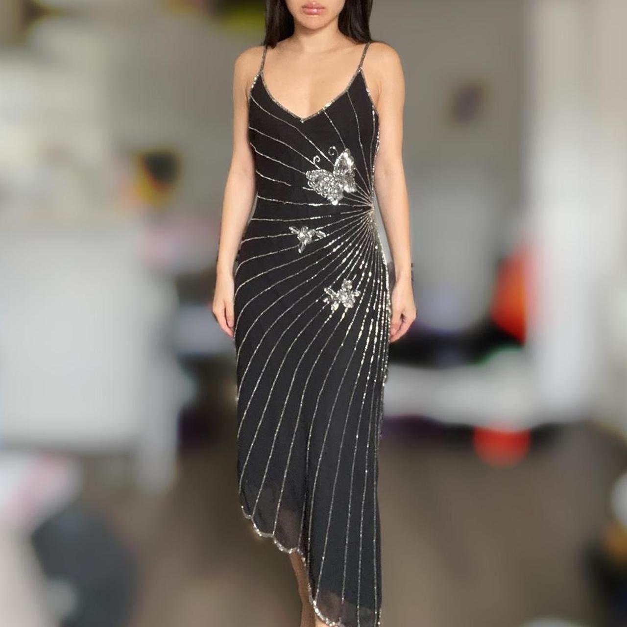 Robe de soirée longue en mousseline de soie et tulle, élégante et sophistiquée, style vintage, avec des papillons argentés et des perles, gh3722