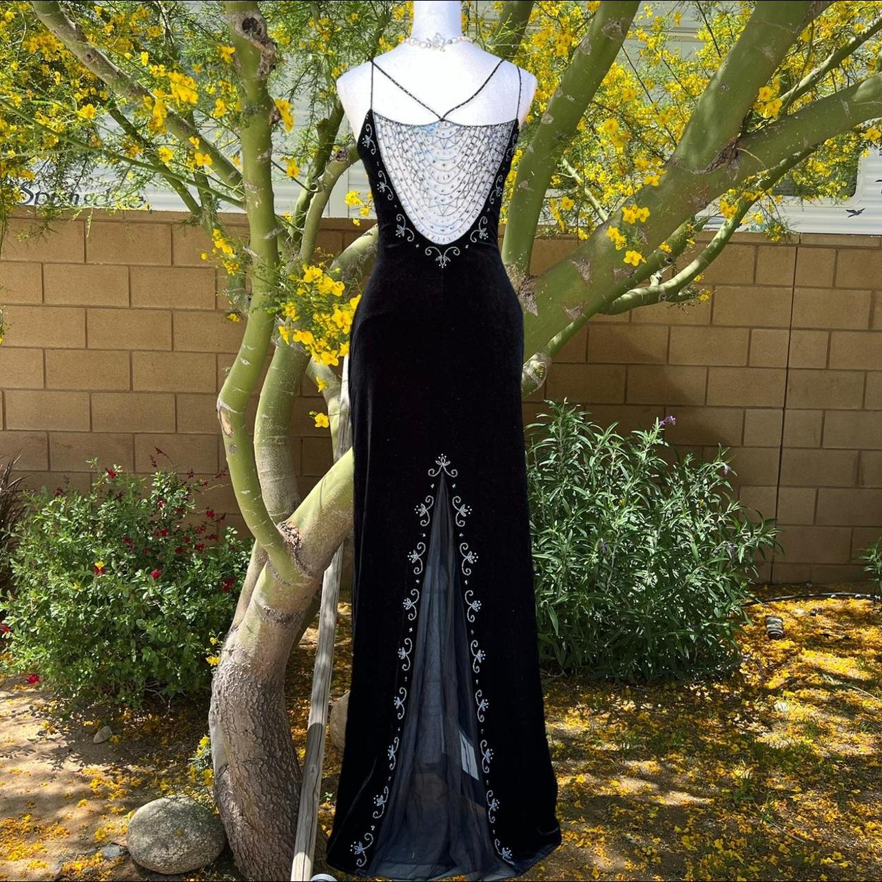 Vintage Schwarzer Samt Wunderschöne Exquisite Perlenstickerei Eleganter Spaghettiträger Langes Samt Ballkleid Abendkleid Geburtstagspartykleid Ballkleid gh3954