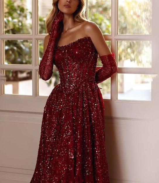 Burgund glänzend sexy Pailletten elegant herzförmiger Ausschnitt Langer Schlitz Ballkleid Abendkleid mit Handschuhen gh3134