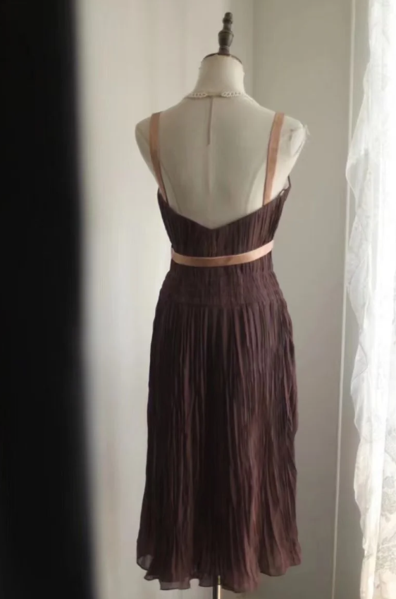 Braunes Chiffon-Kleid mit glänzenden Perlen, für den Heimkehr, modisches Geburtstagspartykleid, Abendkleid gh4815