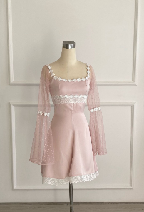 Dunkelrosa Vintage Spitze Süßes Kurzes Satin Heimkehrkleid für die 8. Klasse Partykleid gh4891