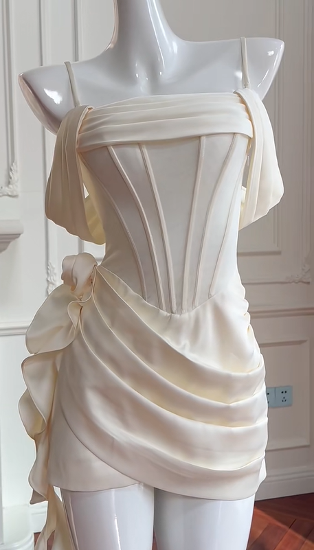 Girlhomeshops - Robe de soirée courte en satin beige à bretelles en arête de poisson, douce et simple, robe de bal d'anniversaire, gh5101