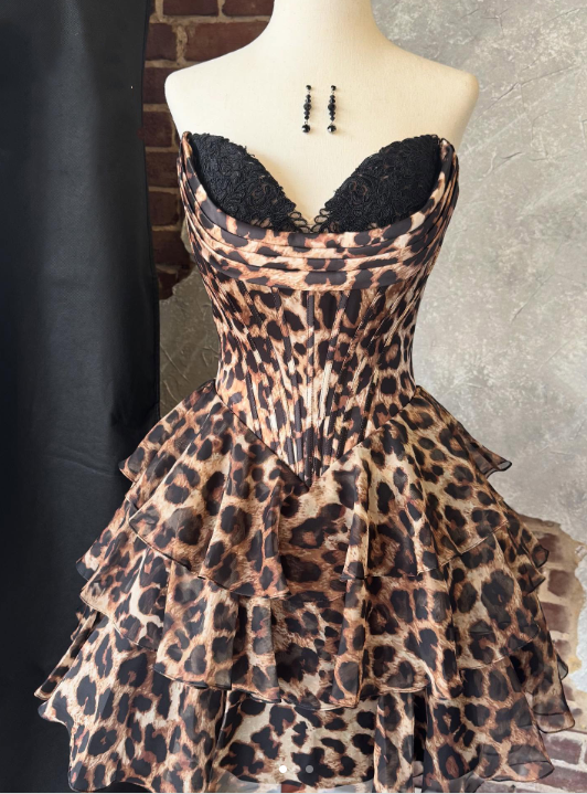 Girlhomeshops - Robe de soirée courte en dentelle à imprimé léopard, élégante et élégante, style corset, moulante, Hoco, GH5810