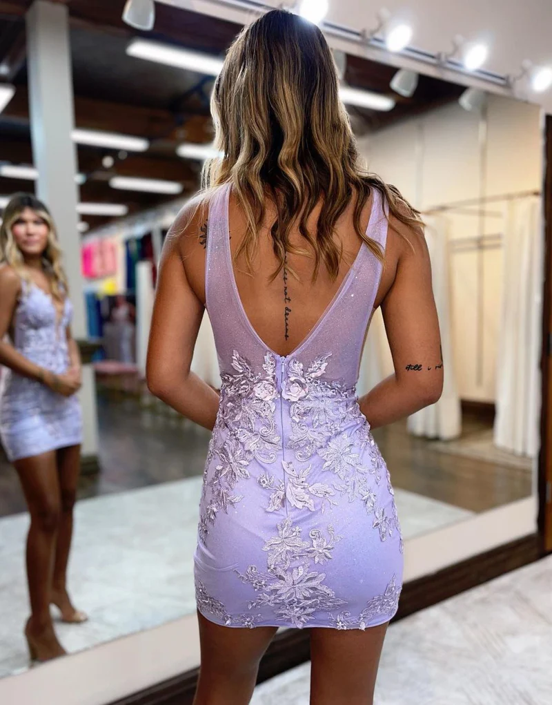 Homecoming-Kleid mit tiefem V-Ausschnitt und Applikationen gh2664