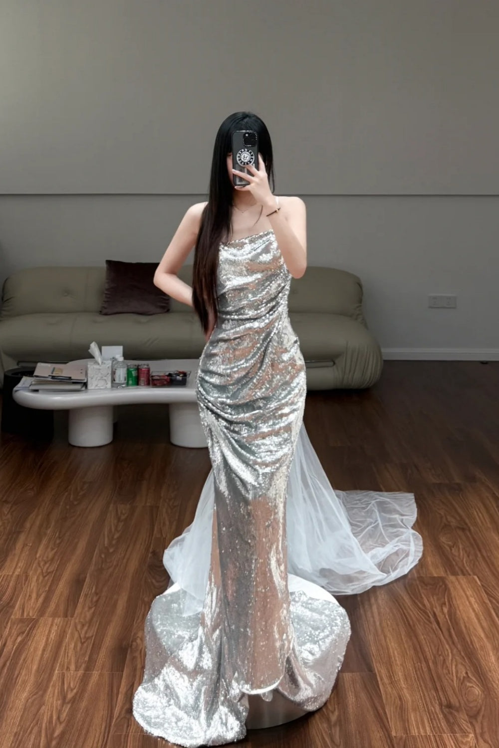 girlhomeshops - Silbernes, funkelndes Meerjungfrauen-Abendkleid mit figurformender Wirkung gh6211