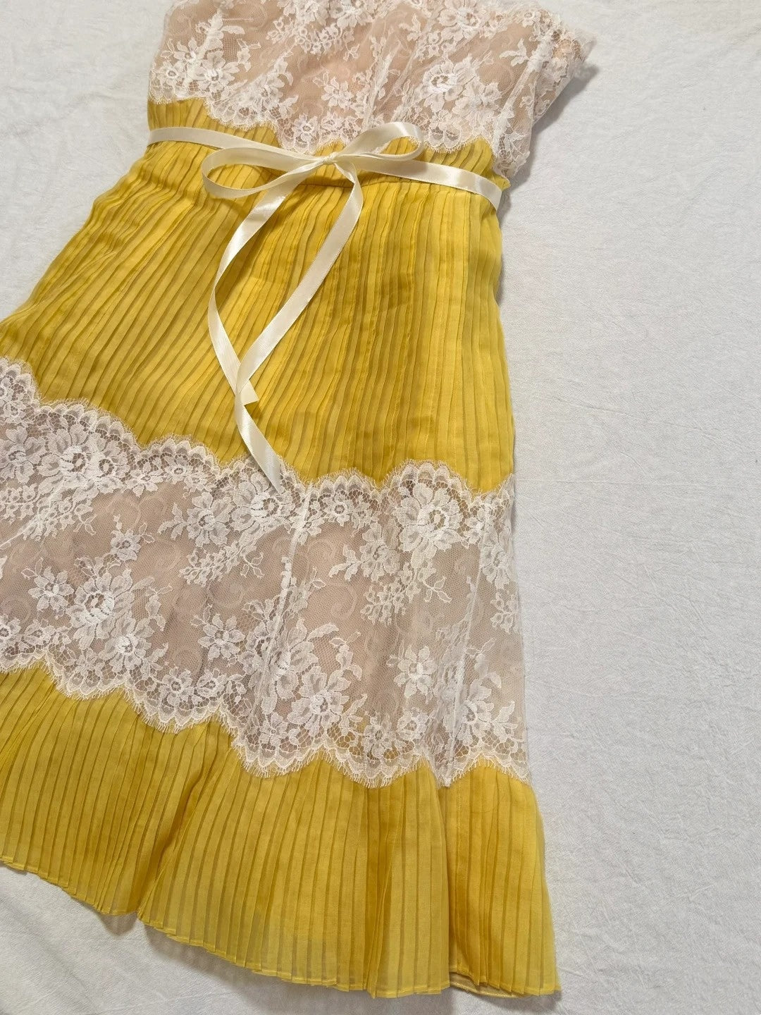 girlhomeshops-Ginger Yellow Chiffon and Lace Paneled Strapless Sleeveless Midi Dress with Ribbon Detail gh6312
