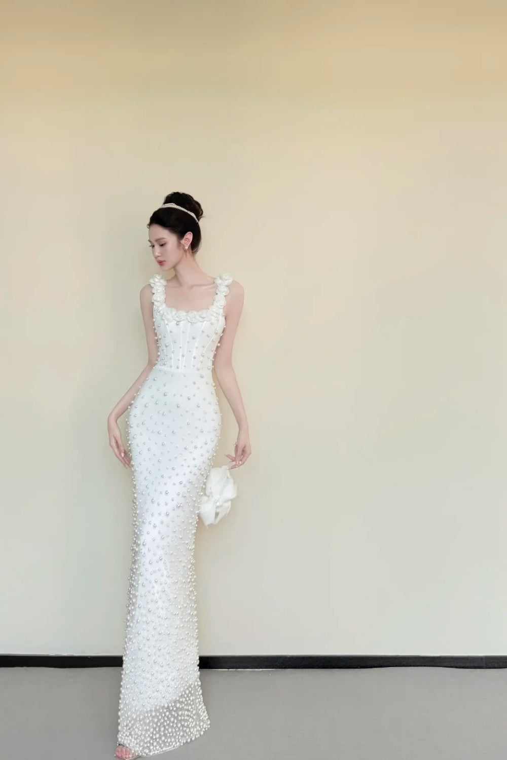 girlhomeshops - Robe de bal blanche élégante et délicate en satin perlé gh6233