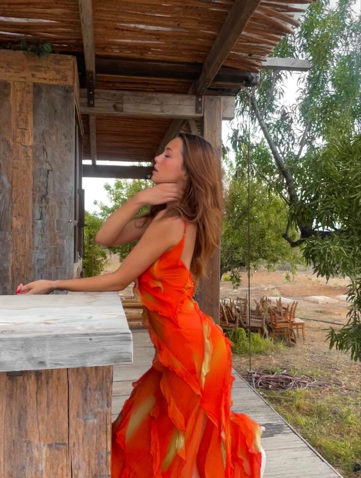 Robe de soirée élégante à bretelles spaghetti et à volants en mousseline de soie, robe de soirée, robe d'invité de mariage, orange, gh3318