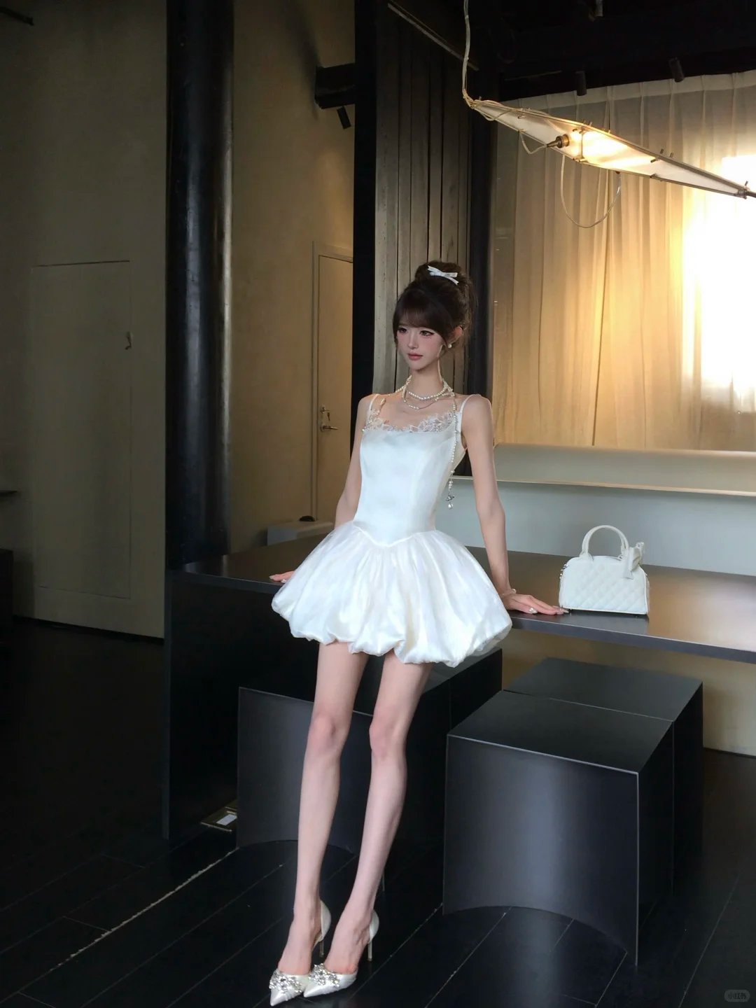 Women Elegant White Spaghetti Strap Homecoming Dress Lace Neck Boned Corset Bubble Puff Short Party Dress gh9432