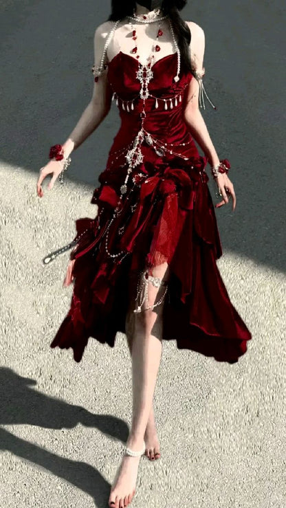Burgundy Gorgeous Elegant Delicate Beaded Spaghetti Strap Long Ruffled Velvet Ball Gown Evening Gown Party Dress gh4170