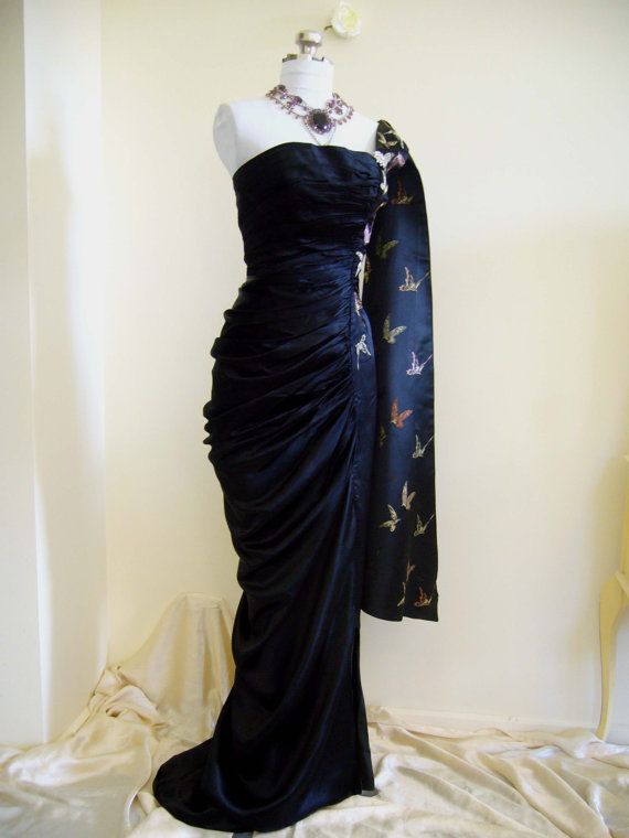 Girlhomeshops - Marineblaues Schmetterlings-Lang-Satin-Mode-One-Shoulder-Bodenlanges Ballkleid Abendkleid Abschlusskleid gh5197