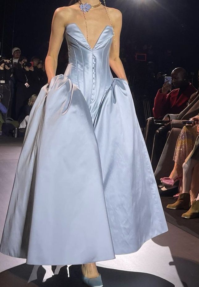 Girlhomeshops - Robe de soirée longue en satin bleu, élégante et tendance, gh5319