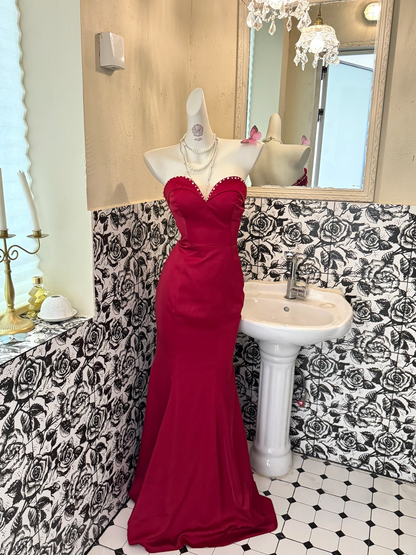 Burgundy Strapless Waist-Cinched Fitted Mermaid Sexy Vintage Romantic Gown gh7556