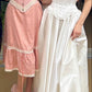 Light Ivory White Vintage Fashion Delicate Floral Elegant Spaghetti Strap Square Neck Long Satin Ball Gown Evening Dress Wedding Party Bridesmaid Dresses Prom Dresses gh3784