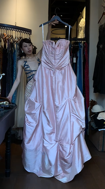 Light Pink Satin Strapless Sweetheart Evening Gown Beaded Multi Layer Ruffle Ball Gown Long Formal Prom Dress gh9744