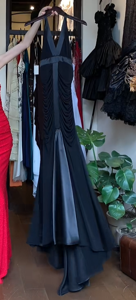 Black Vintage Mermaid Prom Dress Halter Deep V Ruched Front Satin Trim Long Evening Gown gh9604