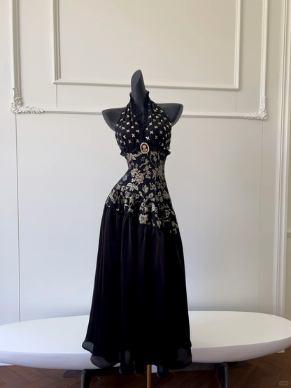 Black Vintage Halter Long Evening Gown, Lace V‑Neck, Gold Floral Jacquard Bodice, Retro Gem Brooch Detail, Mixed Chiffon Maxi Skirt, Party Prom Dress gh8918