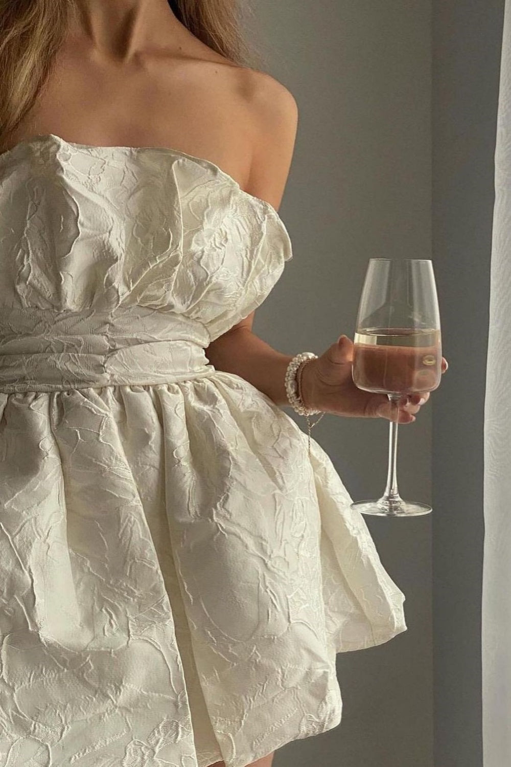 Girlhomeshops - Robe de soirée courte en satin ivoire, élégante, jupe bouton, robe d'anniversaire, gh5282