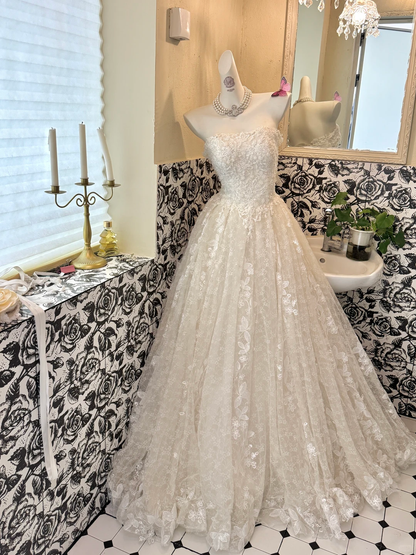 Ivory Strapless Waist-Cinched Full Flared Long Gentle Elegant Romantic Dress, Wedding Gown gh7668